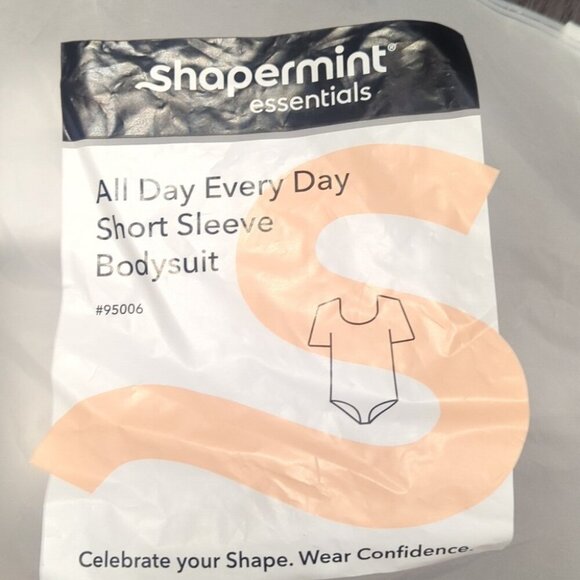 Shapermint Essentials All Day Every Day Short Sleeve Bodysuit - M NWT - Picture 4 of 6